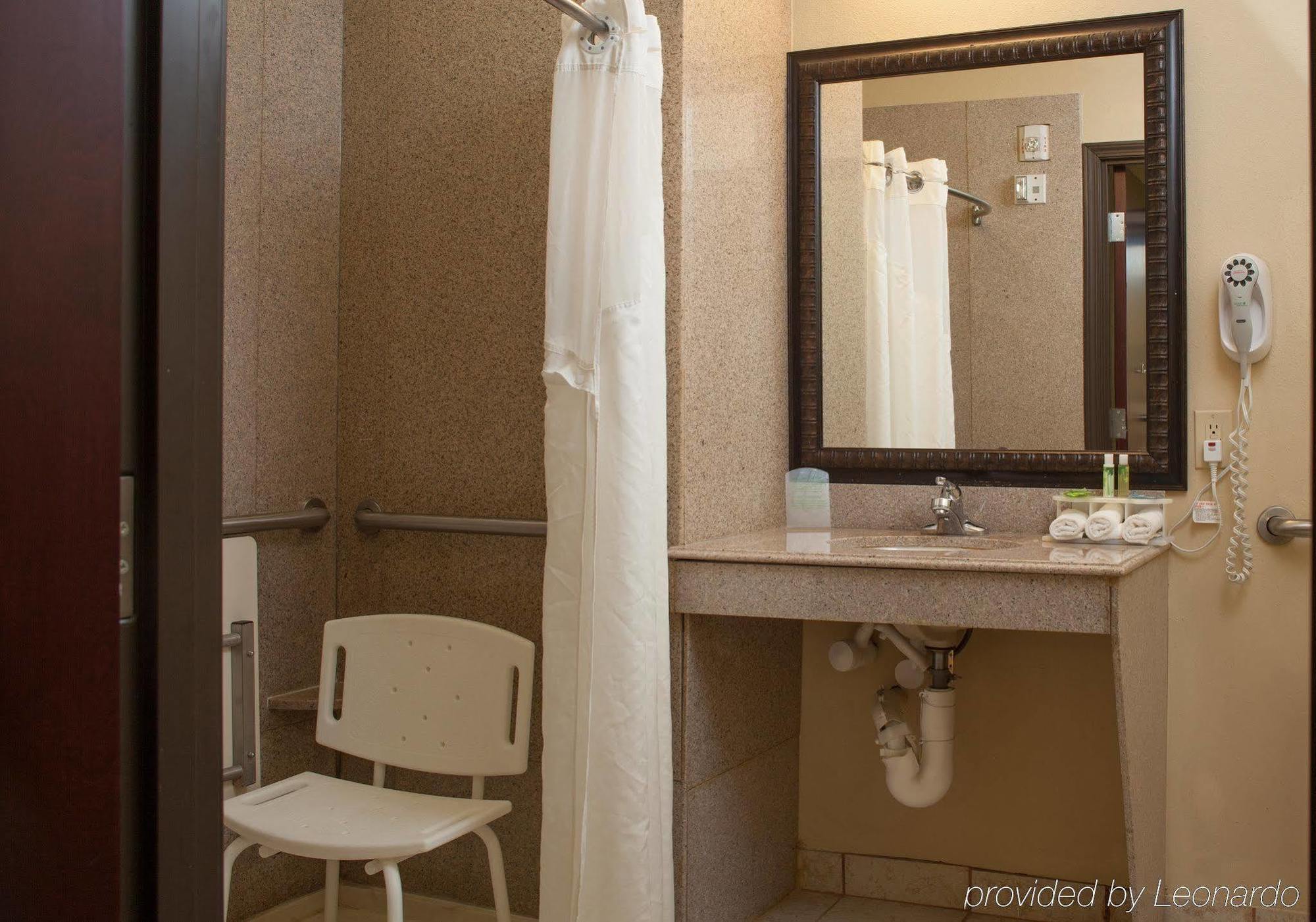 Holiday Inn Express Hotel & Suites Waller By Ihg Zewnętrze zdjęcie