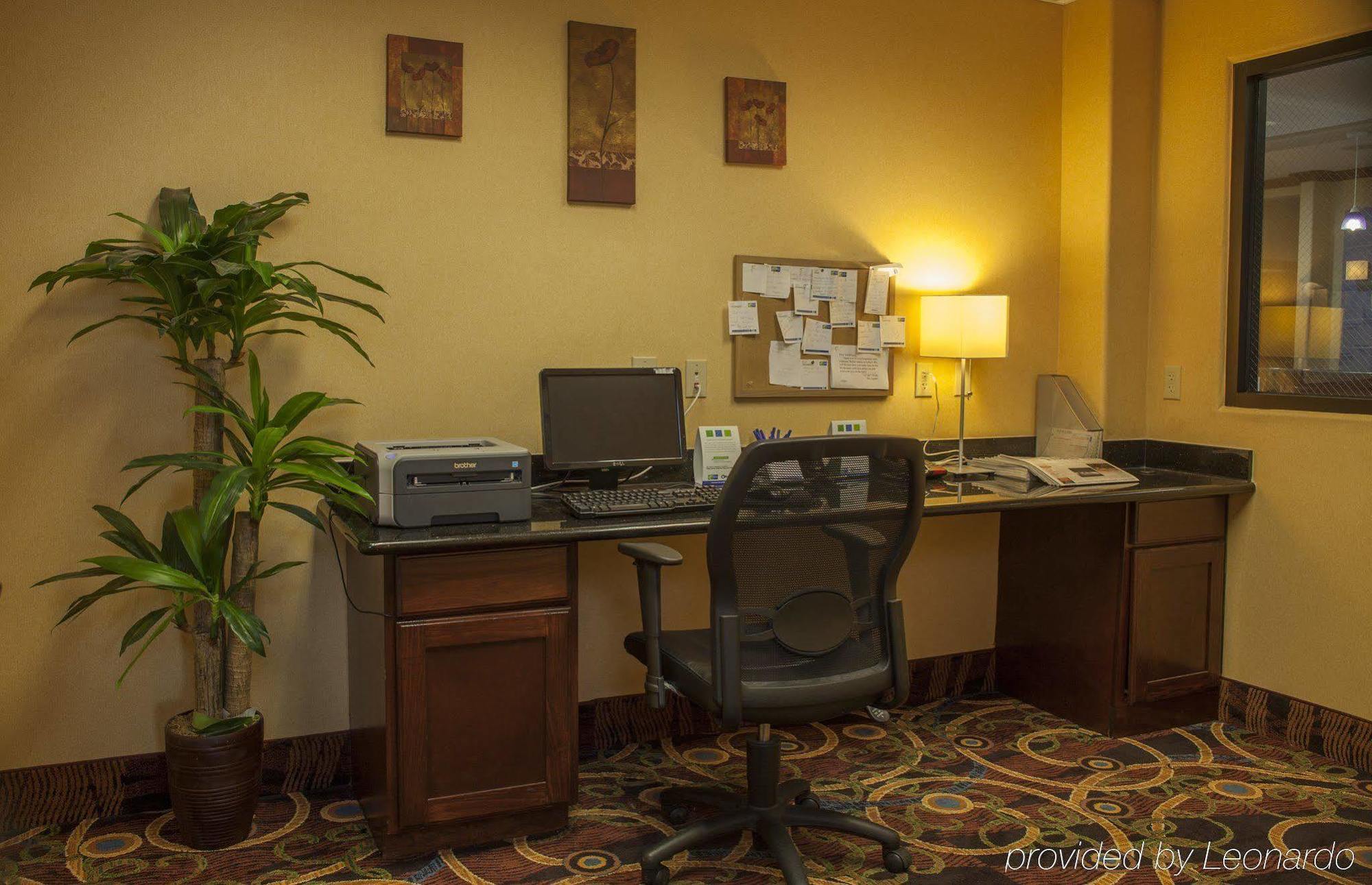 Holiday Inn Express Hotel & Suites Waller By Ihg Zewnętrze zdjęcie